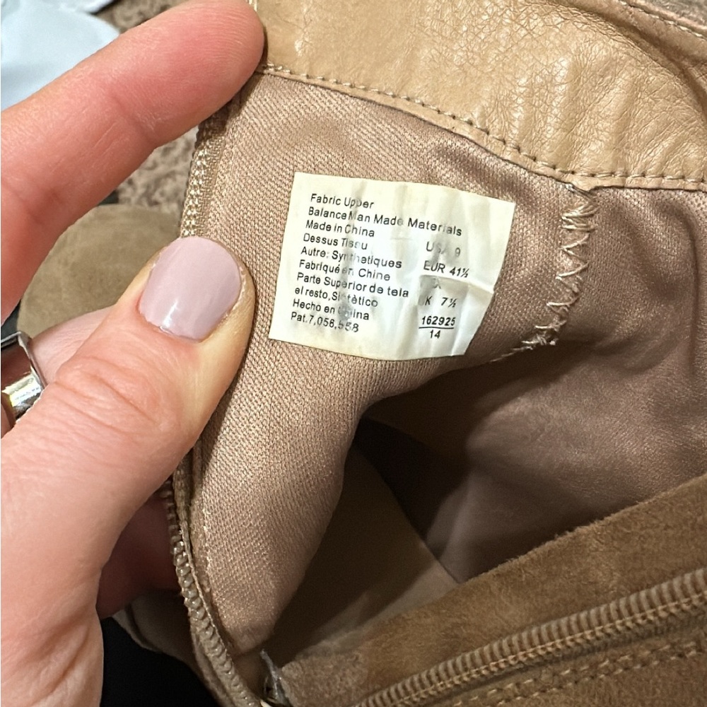 Tan booties - Picture 3 of 3